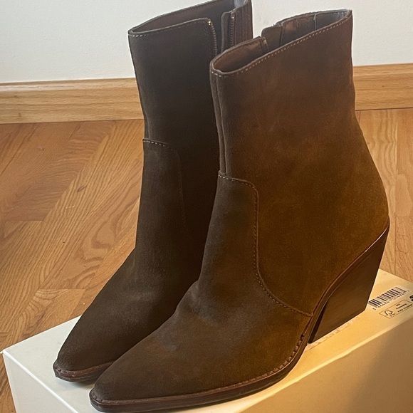 Dolce Vita Tan Suede Ankle Booties - Picture 4 of 7